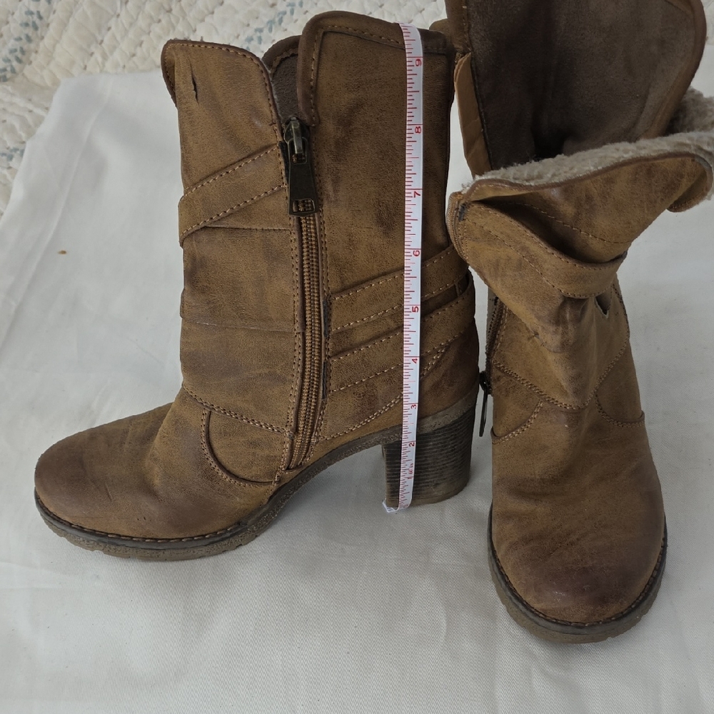 Rebels Brown Faux Suede Women's Boots Size 8. 2.5 Heel